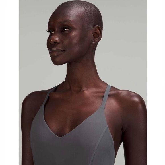 Lululemon lab Nulux and Mesh One-Piece 8" Anchor - Picture 6 of 17